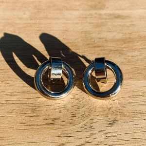 Vintage Screw Back Silver Tone Circle Clip On Earrings